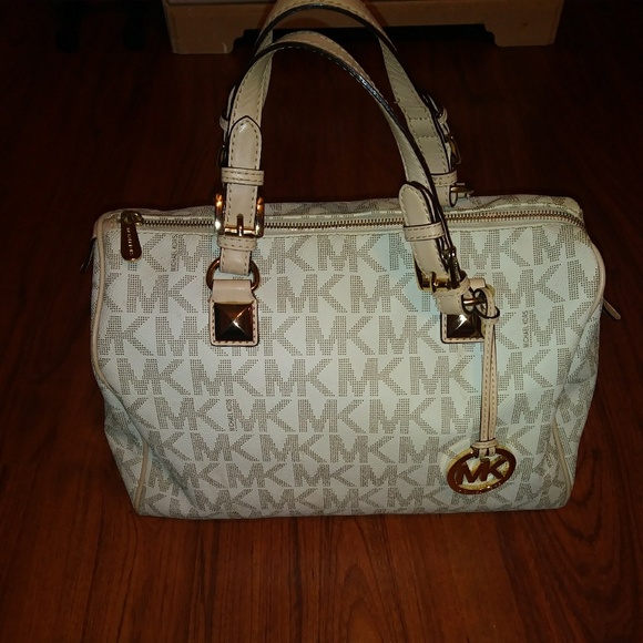 Michael Kors satchel vanilla purse - Picture 2 of 8